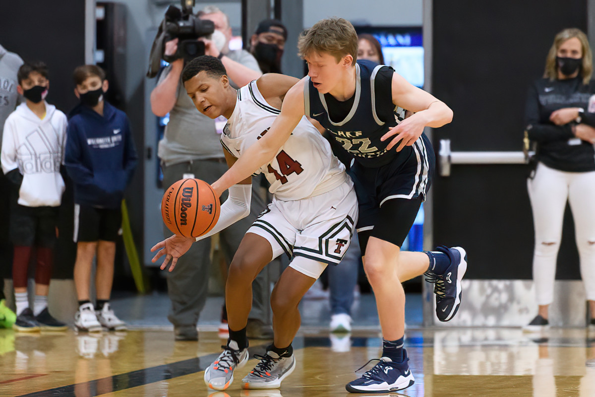 Tualatin Lake Oswego boys basketball Ken Waz 18